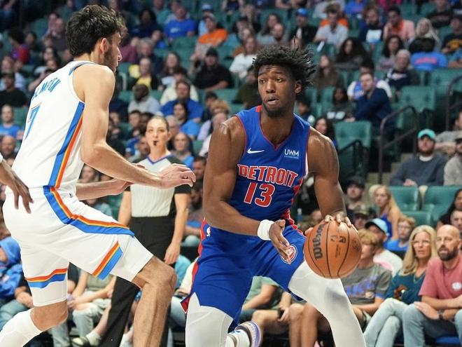 他用全面的 他用全面的