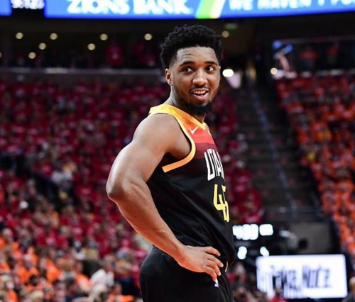 下面是根据 下面是根据