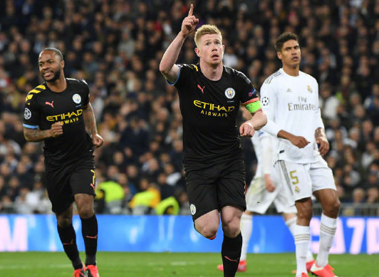 这脚传球是不是开挂？